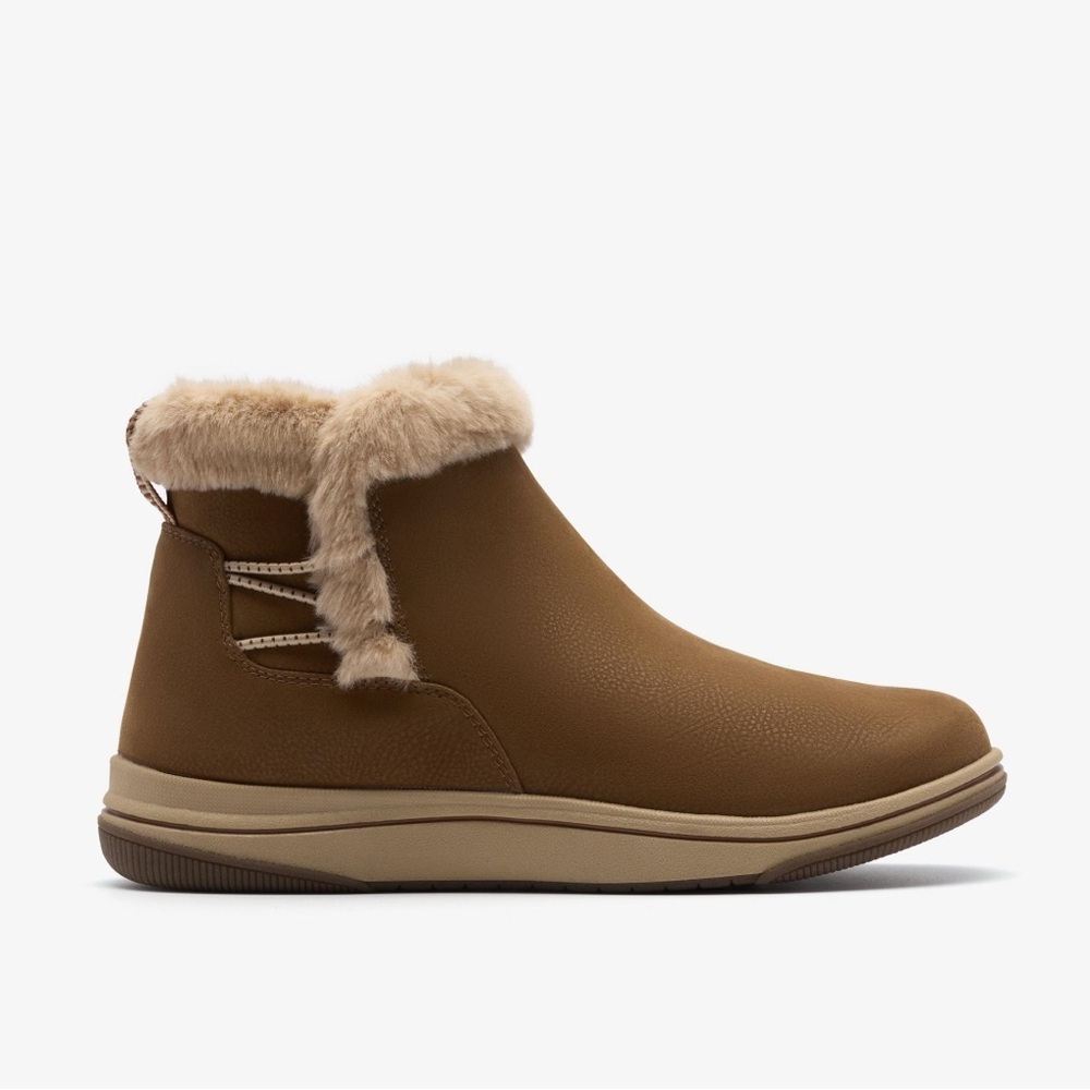 NWOT CLARKS Women's Breeze Fur Brown Winter Ankle Boots (US 5)